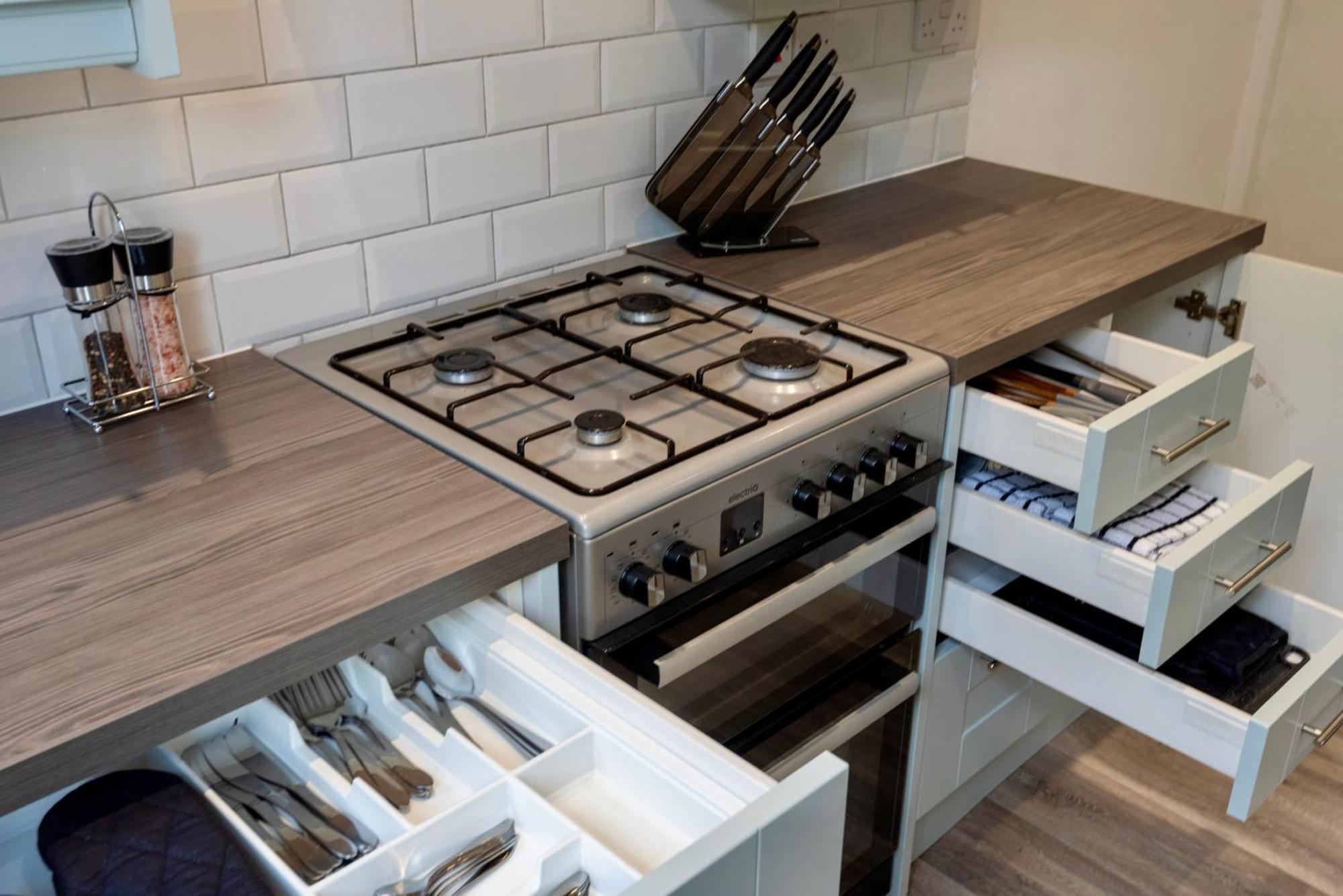Double Room In Refurbished 5 Bed Home With Wifi And Tv BW Room 4 솔리헐 외부 사진