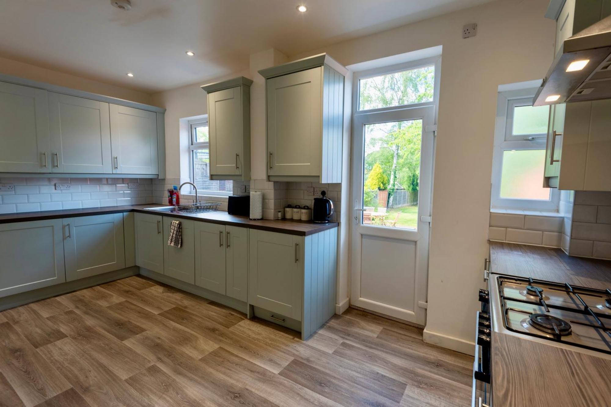 Double Room In Refurbished 5 Bed Home With Wifi And Tv BW Room 4 솔리헐 외부 사진